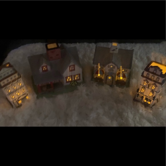 Set of 4 Vintage Retired PARTYLITE Buildings NIB - Picture 3 of 14